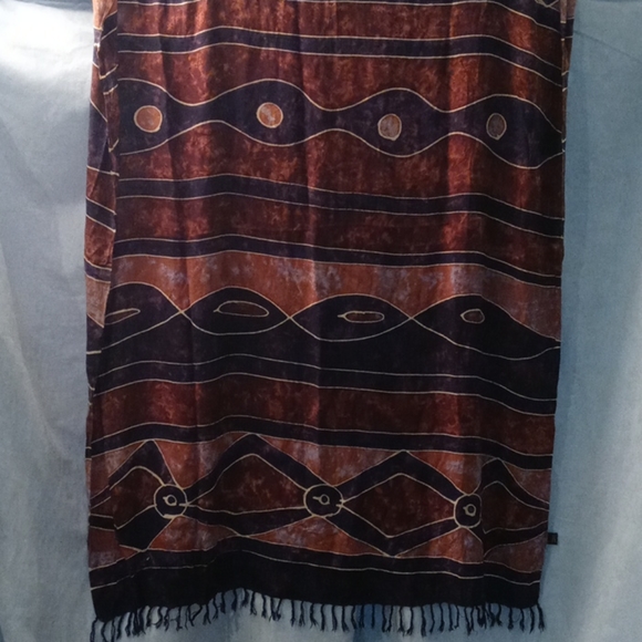 Koko Knot sarong beach coverup - Picture 3 of 4